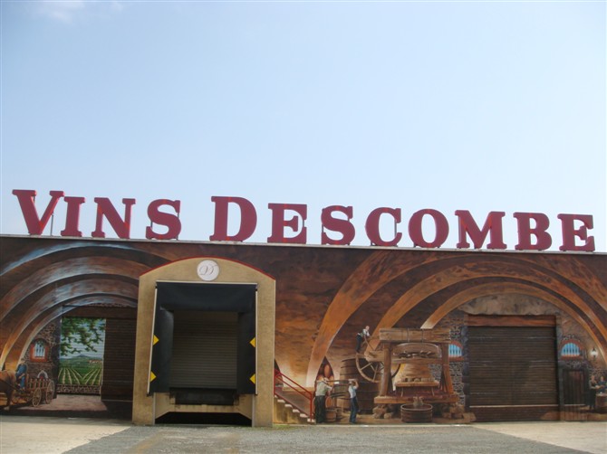 上海典岸貿(mào)易有限公司